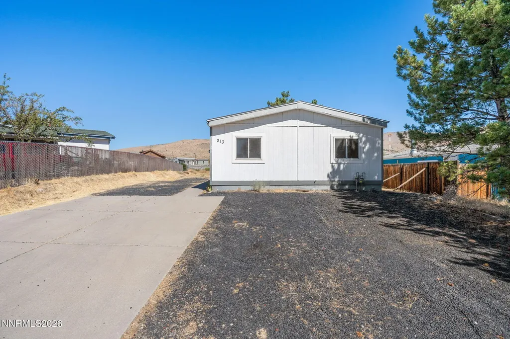 213 Miriam Moundhouse NV 89706