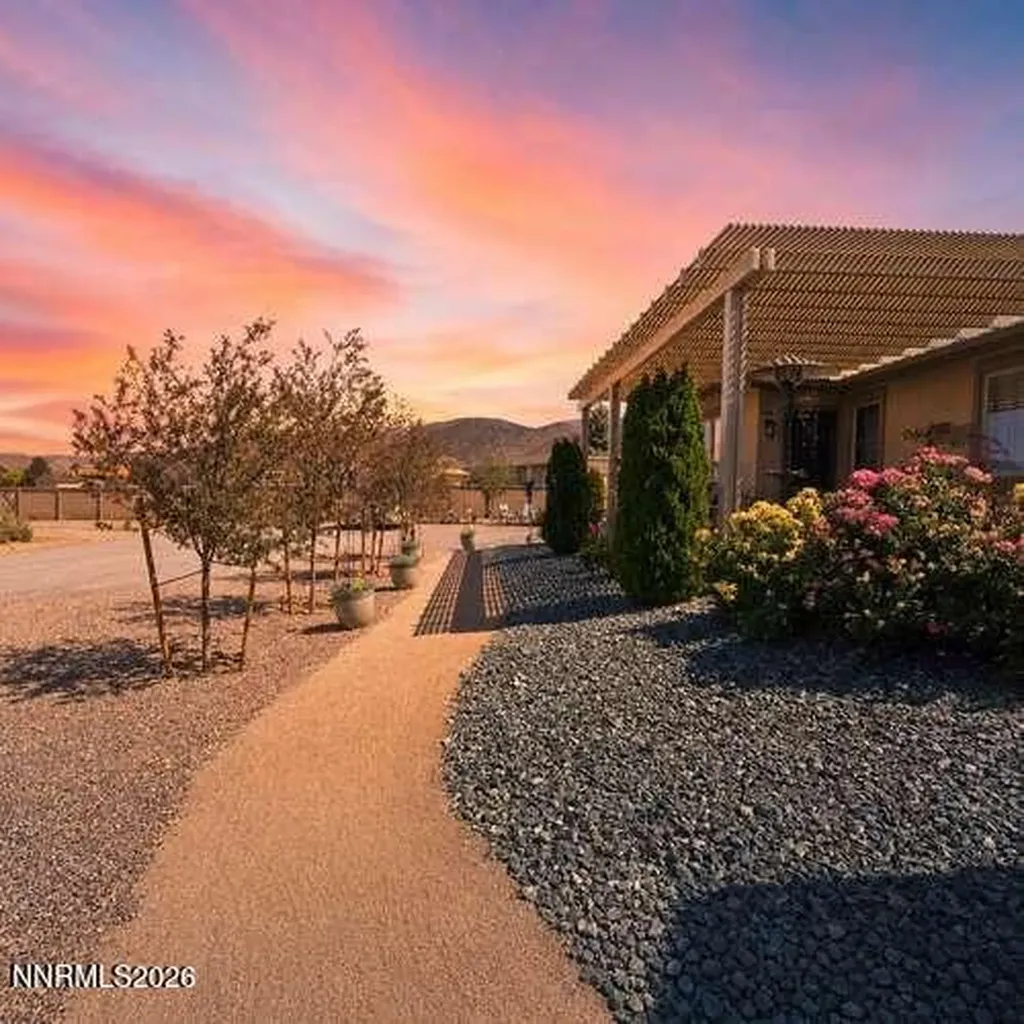 1572 Amber Rose Minden NV 89423