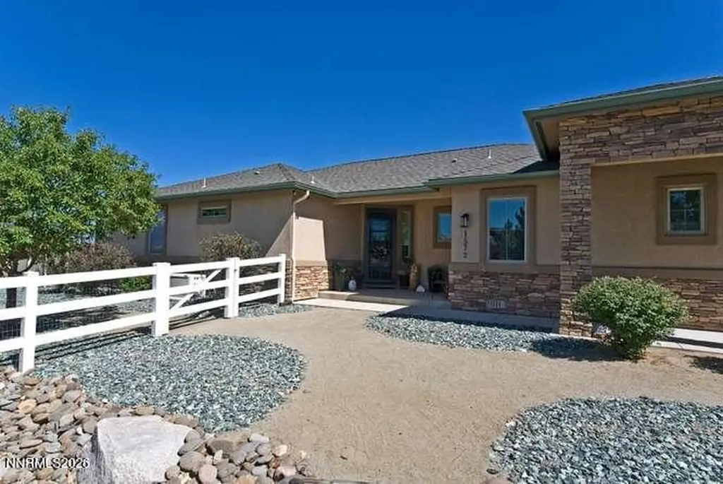 1572 Amber Rose Minden NV 89423