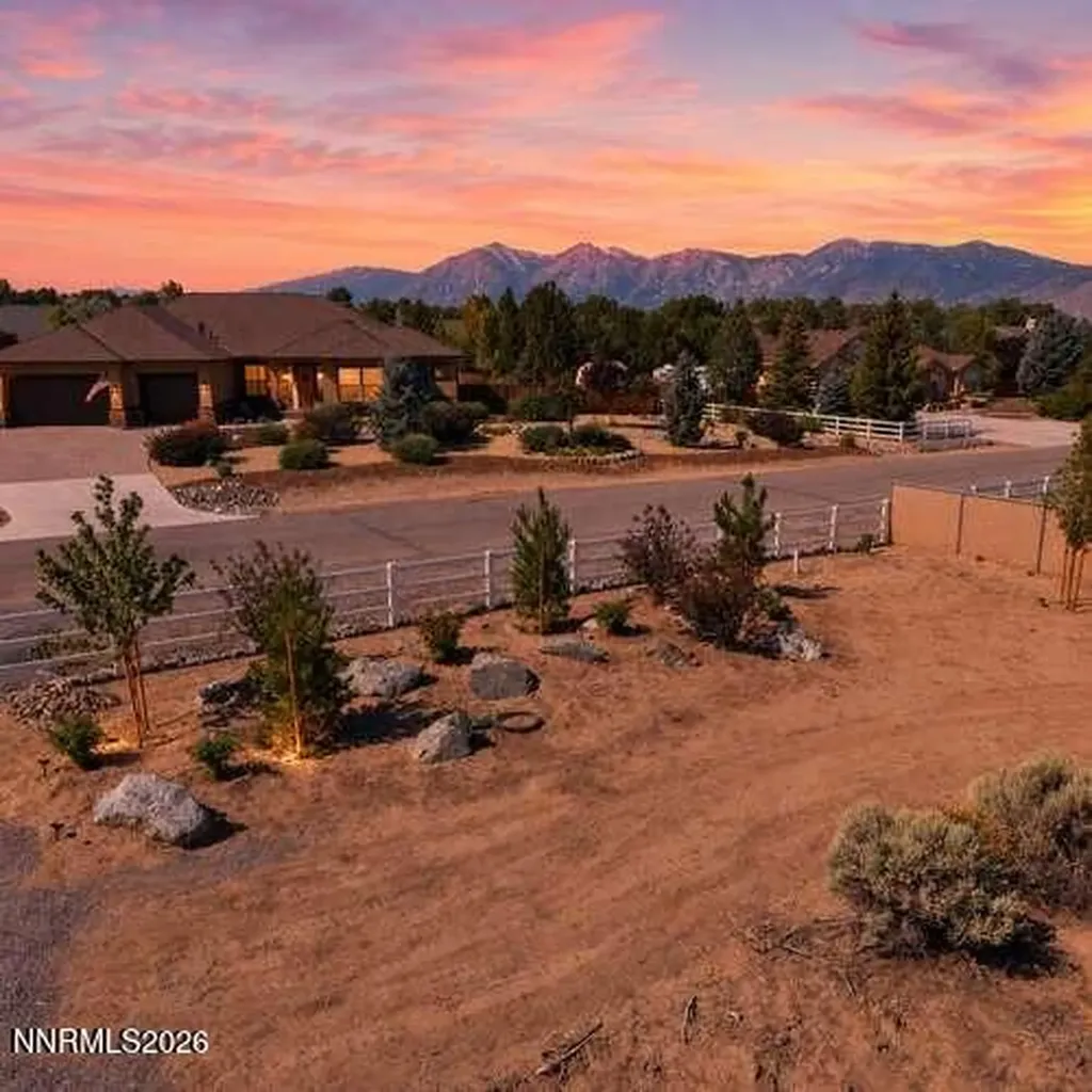 1572 Amber Rose Minden NV 89423