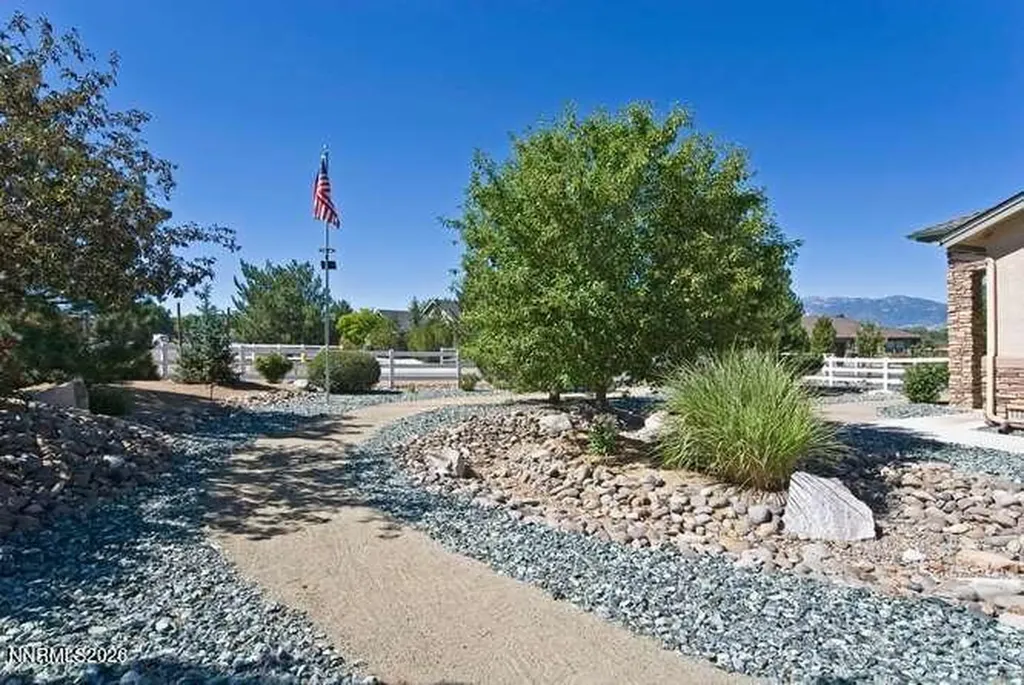 1572 Amber Rose Minden NV 89423