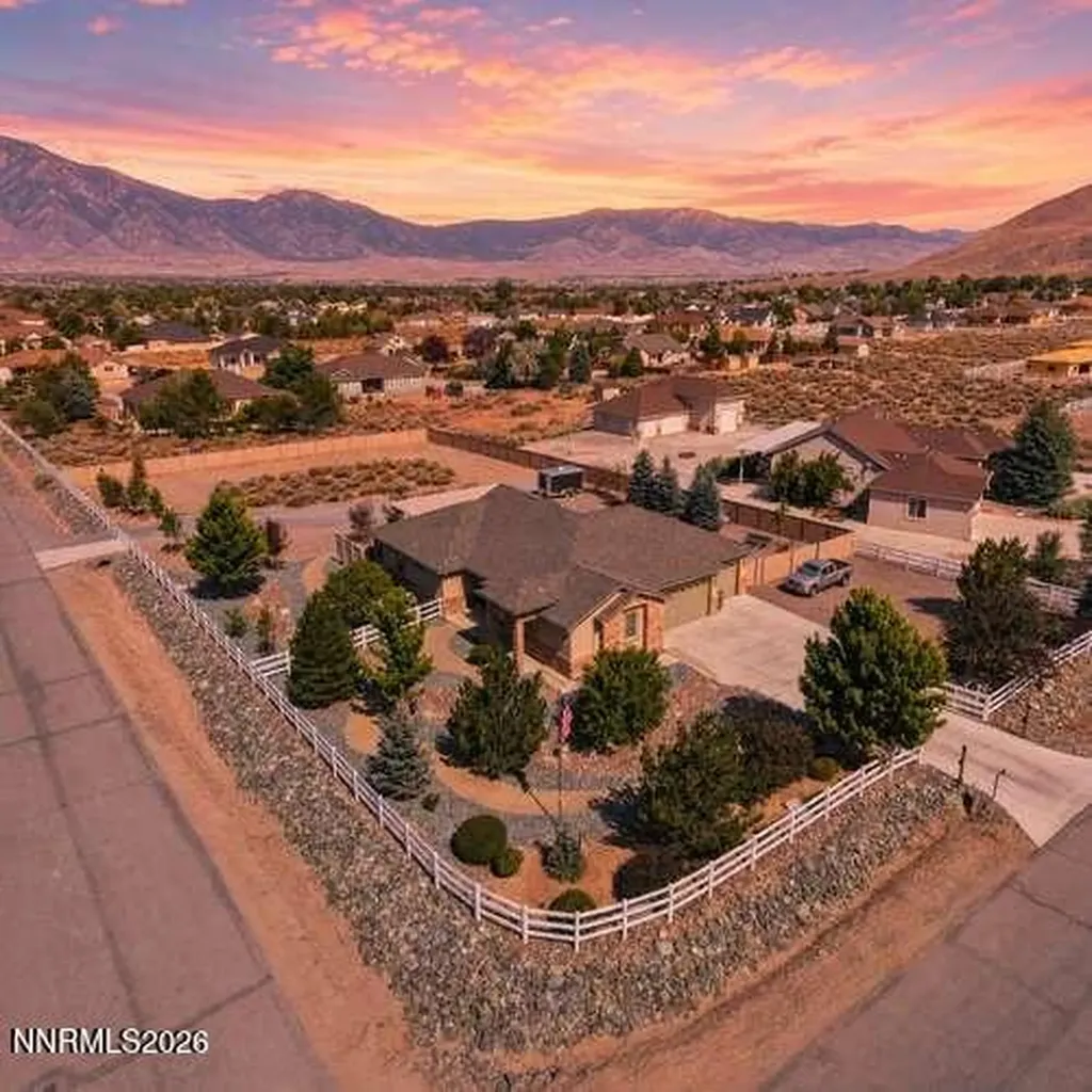 1572 Amber Rose Minden NV 89423