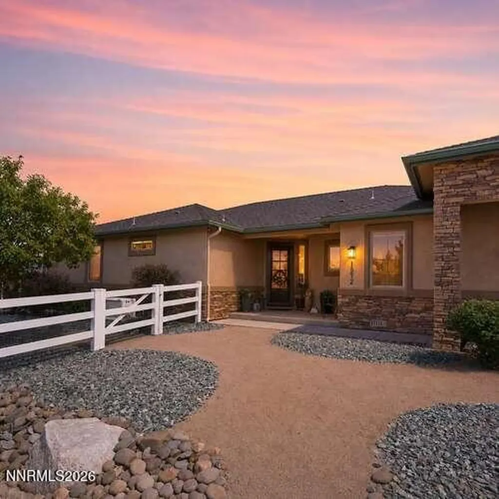 1572 Amber Rose Minden NV 89423