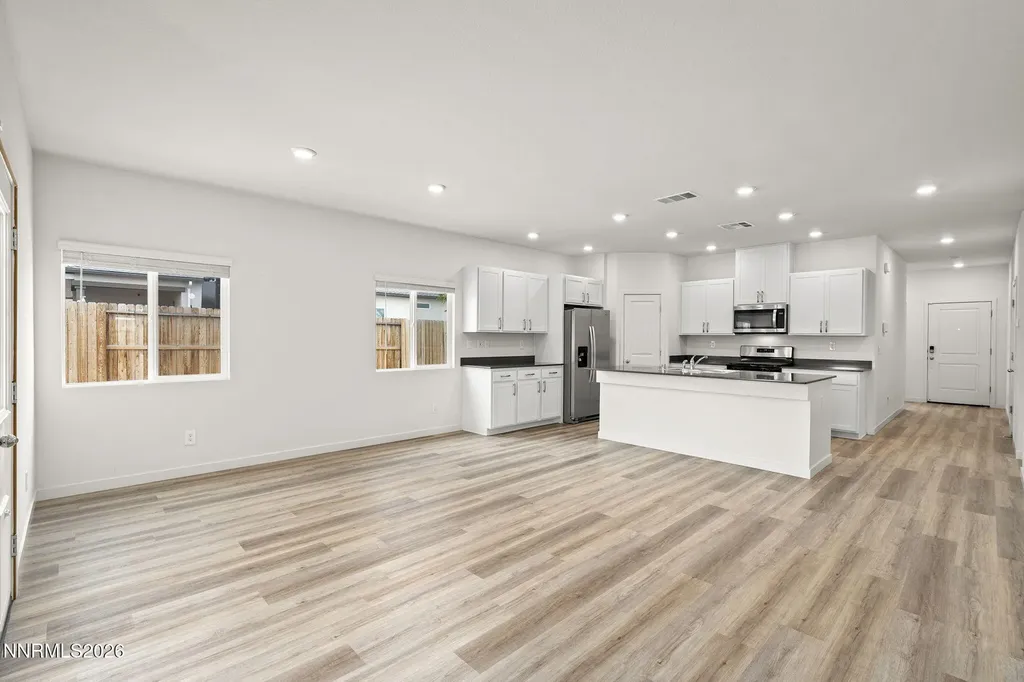 1761 Hearth Fernley NV 89408
