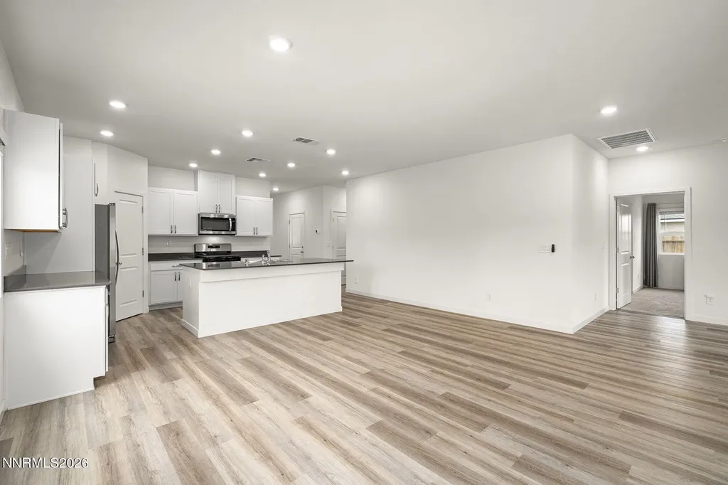 1761 Hearth Fernley NV 89408