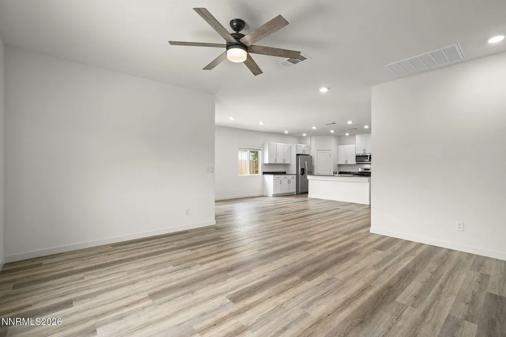 1761 Hearth Fernley NV 89408