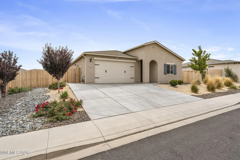 1761 Hearth Fernley NV 89408