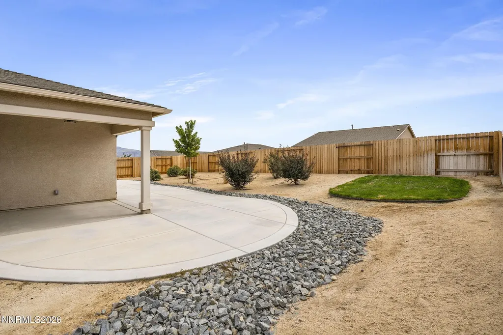 1761 Hearth Fernley NV 89408