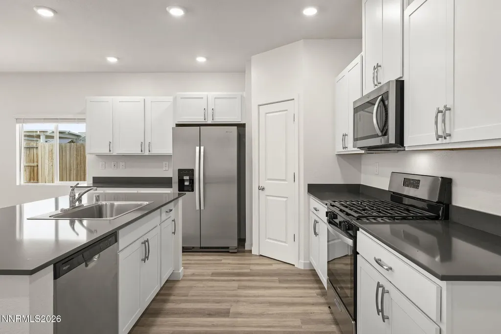 1761 Hearth Fernley NV 89408