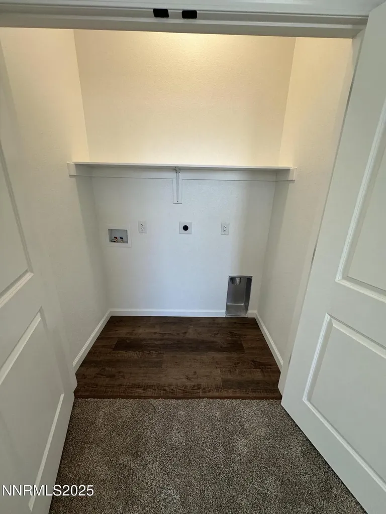 1844 Fort Sutter Fernley NV 89408