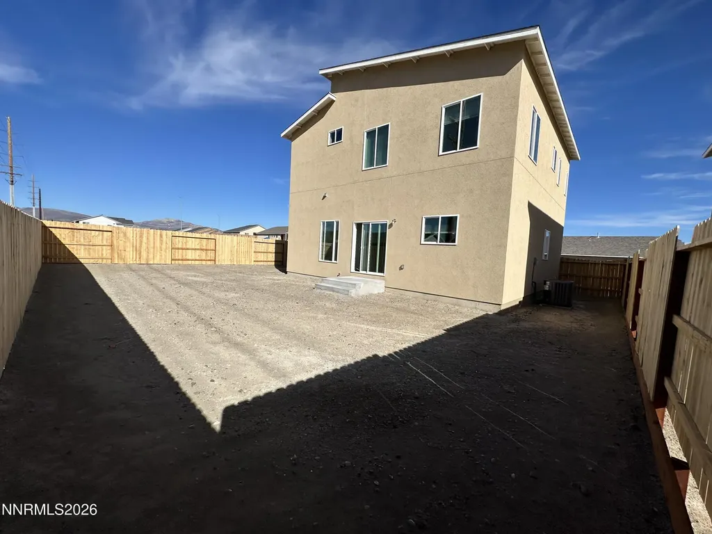 1844 Fort Sutter Fernley NV 89408