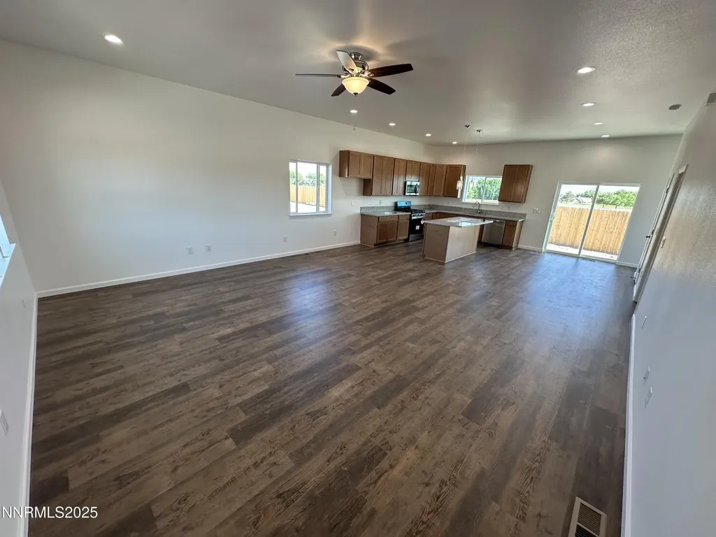 1844 Fort Sutter Fernley NV 89408