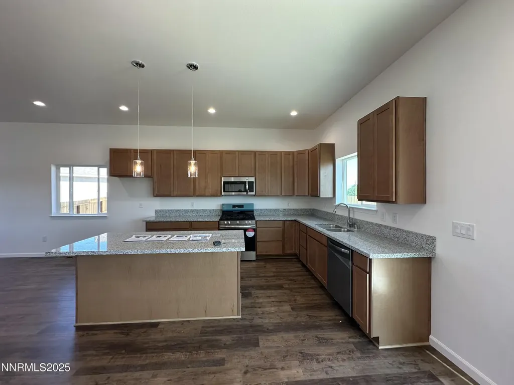 1844 Fort Sutter Fernley NV 89408