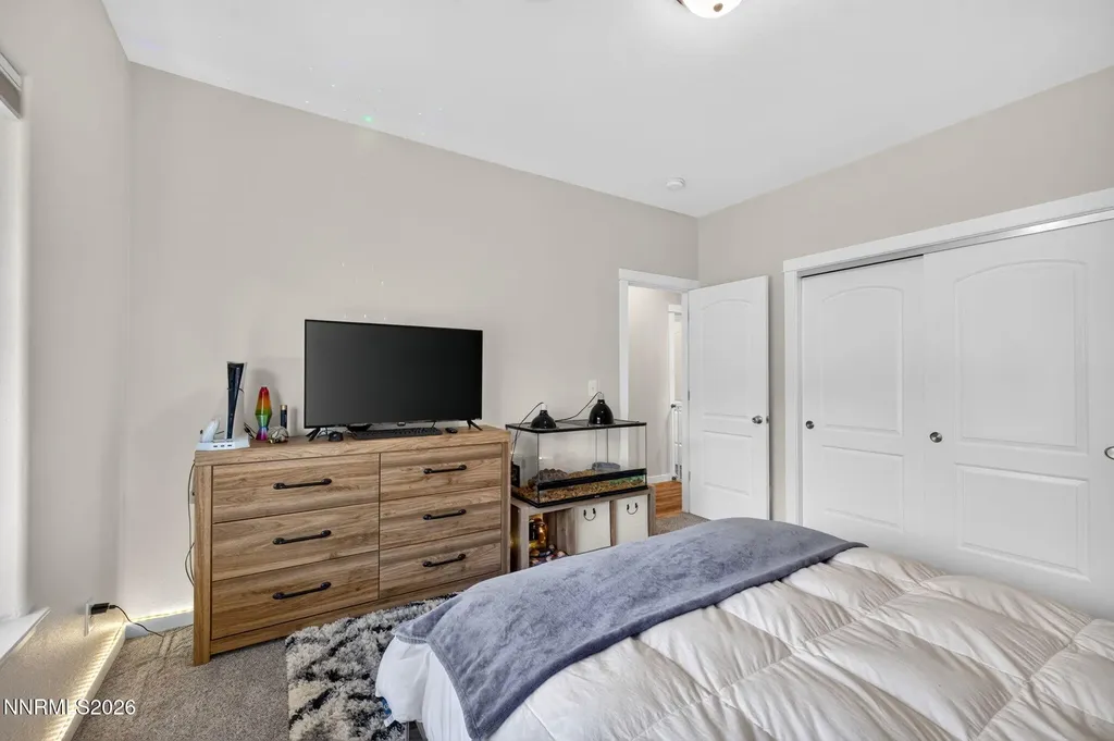 21415 Pinenut Reno NV 89521