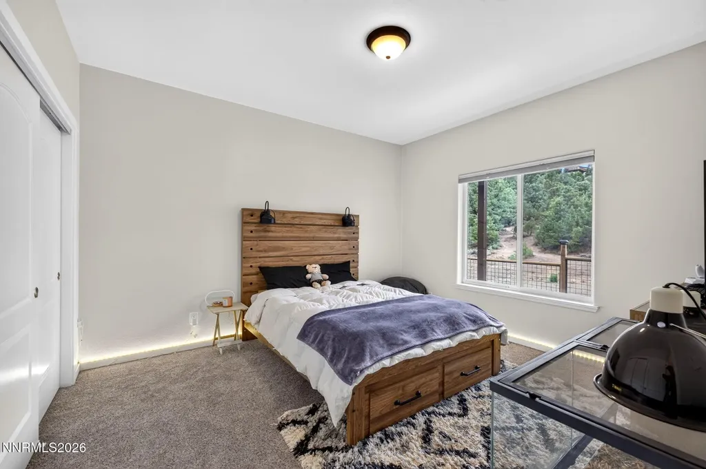 21415 Pinenut Reno NV 89521