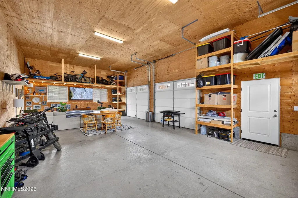 21415 Pinenut Reno NV 89521