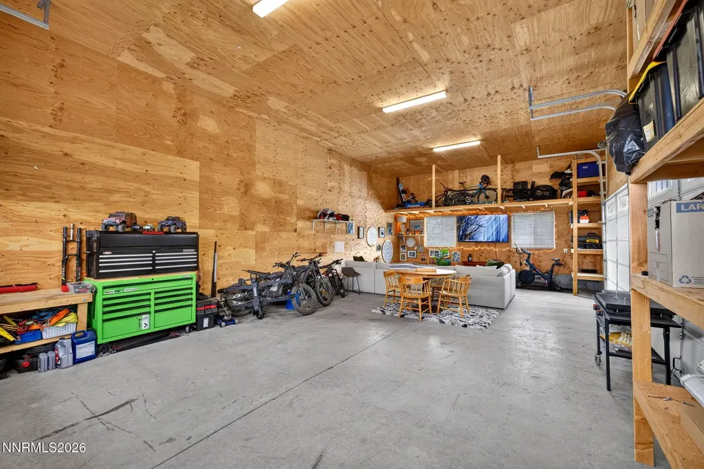 21415 Pinenut Reno NV 89521