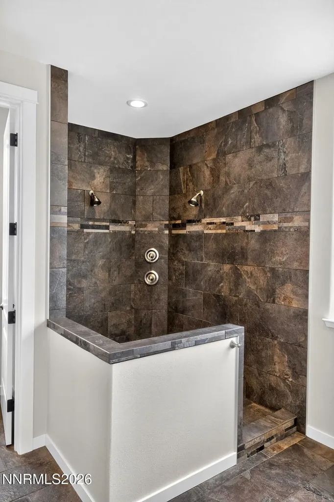 21415 Pinenut Reno NV 89521