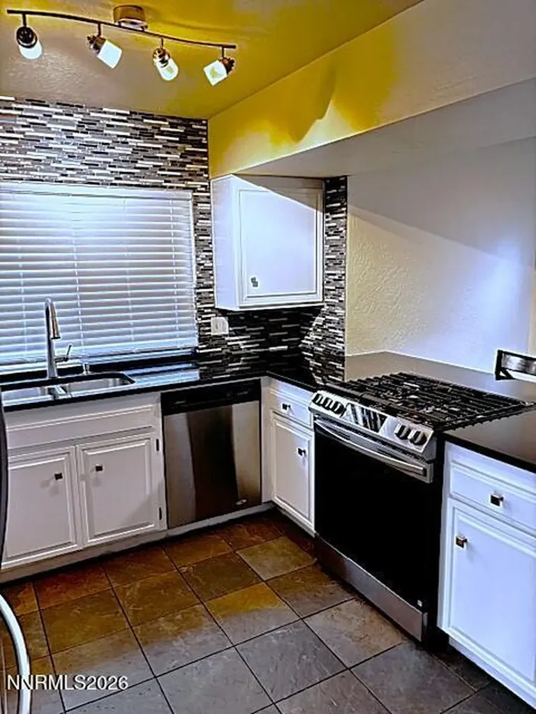 3903 Henry Reno NV 89509
