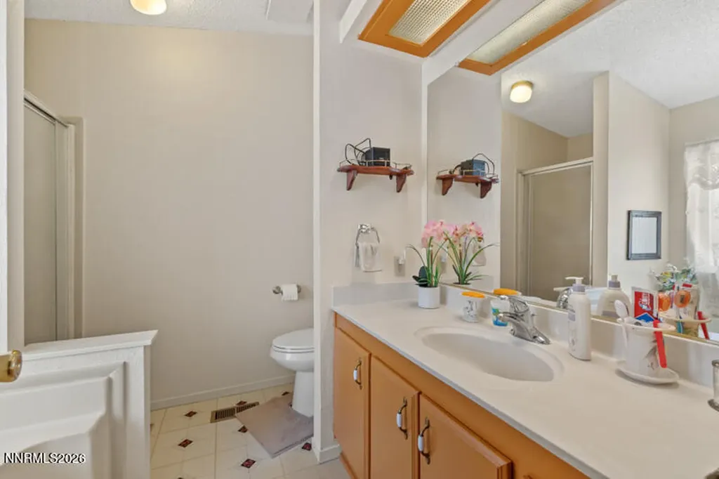 232 Avenue De La Bleu De Clair Sparks NV 89434