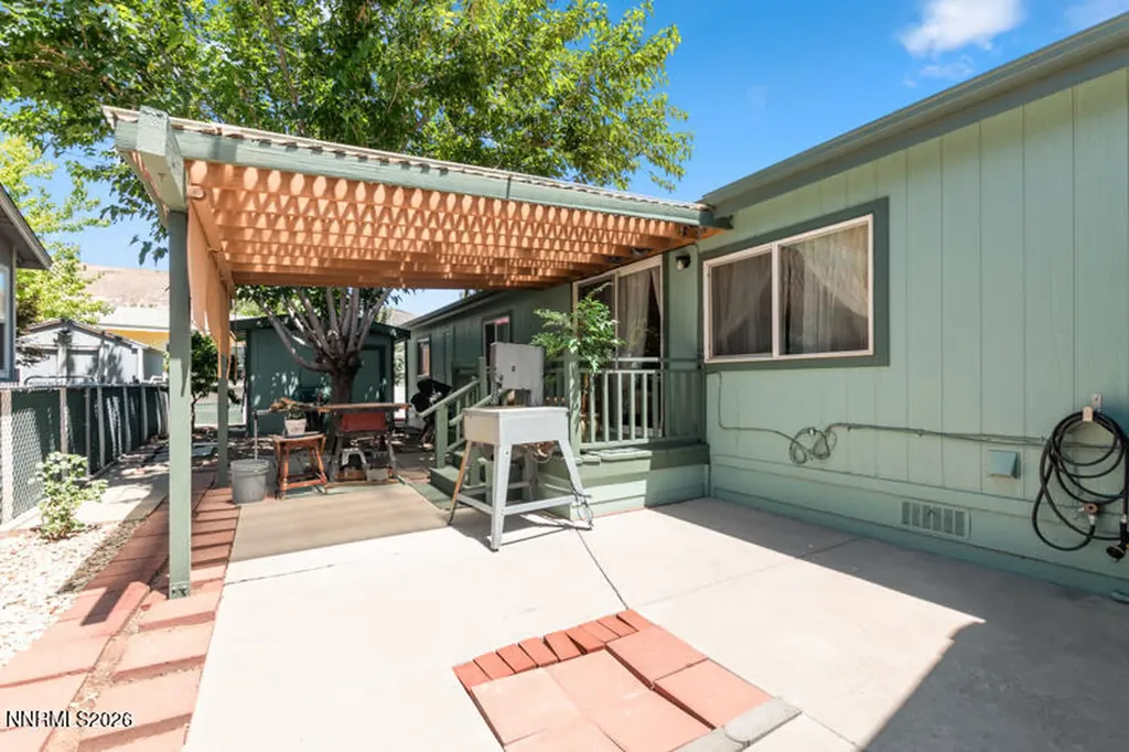 232 Avenue De La Bleu De Clair Sparks NV 89434