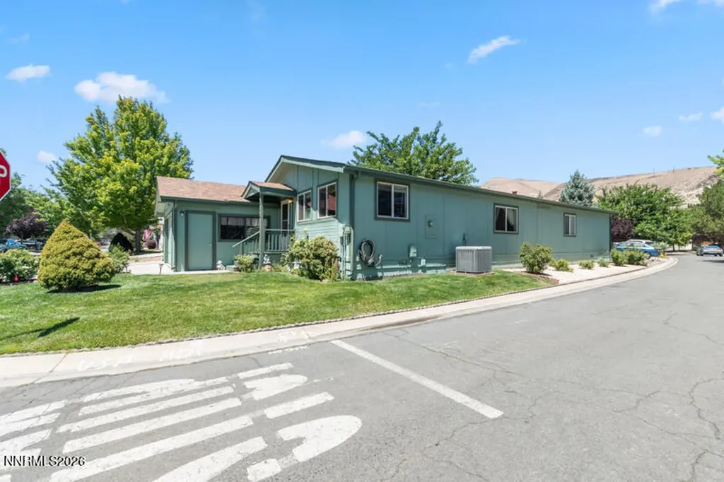 232 Avenue De La Bleu De Clair Sparks NV 89434