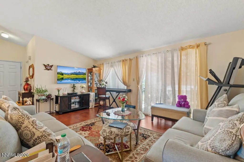 232 Avenue De La Bleu De Clair Sparks NV 89434
