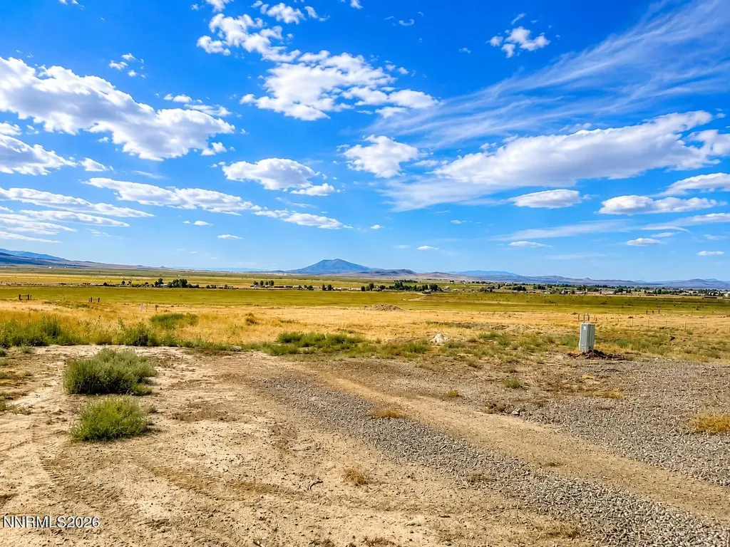 4755 Saddlehorn Winnemucca NV 89445