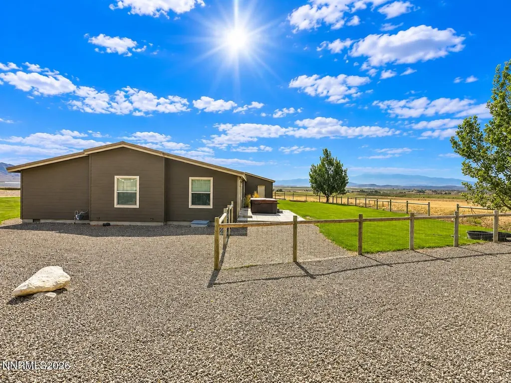 4755 Saddlehorn Winnemucca NV 89445