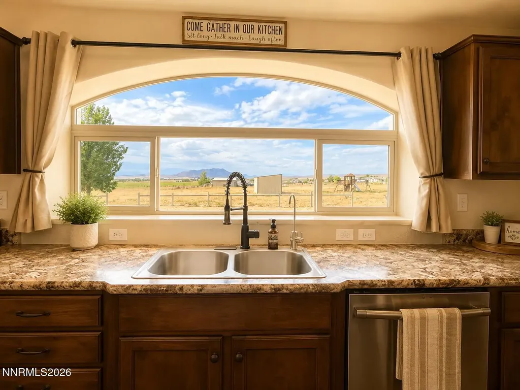 4755 Saddlehorn Winnemucca NV 89445