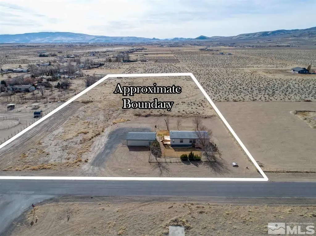 1351 Spruce Silver Springs NV 89429