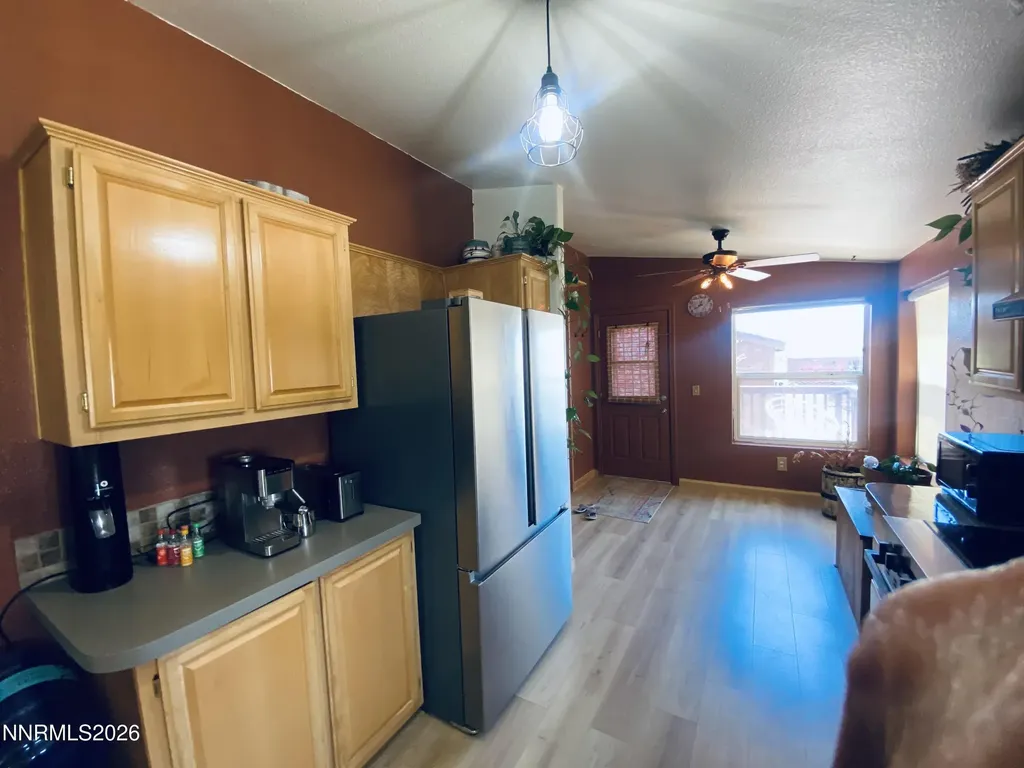 1351 Spruce Silver Springs NV 89429