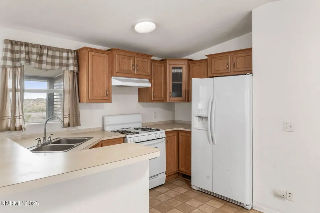 7615 Bass Silver Springs NV 89429