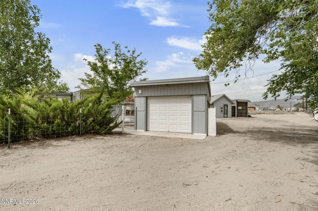 7615 Bass Silver Springs NV 89429