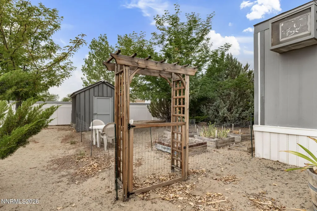 7615 Bass Silver Springs NV 89429