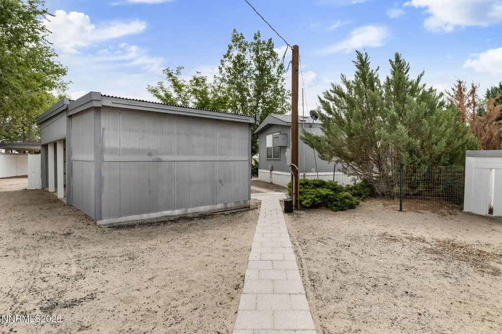 7615 Bass Silver Springs NV 89429