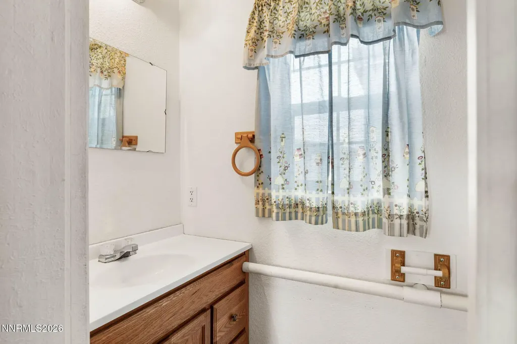 7615 Bass Silver Springs NV 89429
