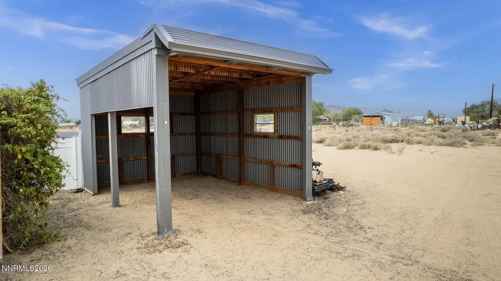 7615 Bass Silver Springs NV 89429