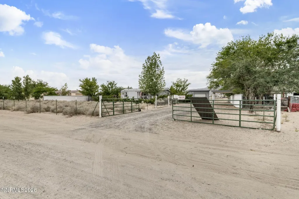 7615 Bass Silver Springs NV 89429
