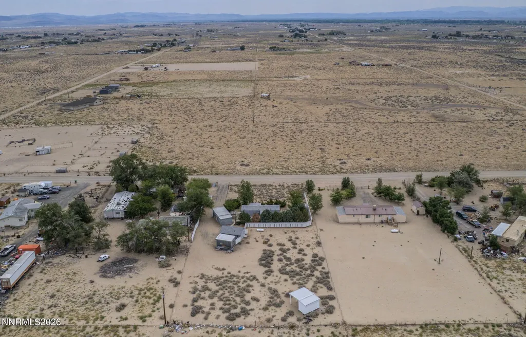 7615 Bass Silver Springs NV 89429