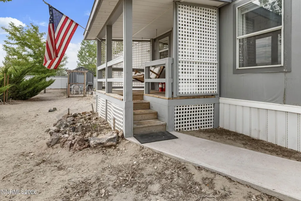 7615 Bass Silver Springs NV 89429