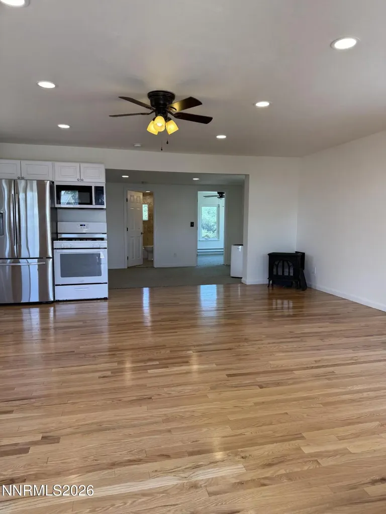 514 Oregon Yerington NV 89447
