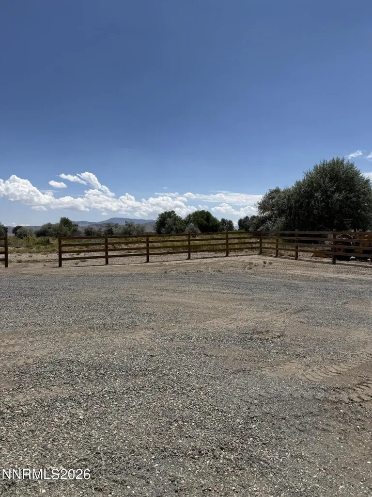 514 Oregon Yerington NV 89447
