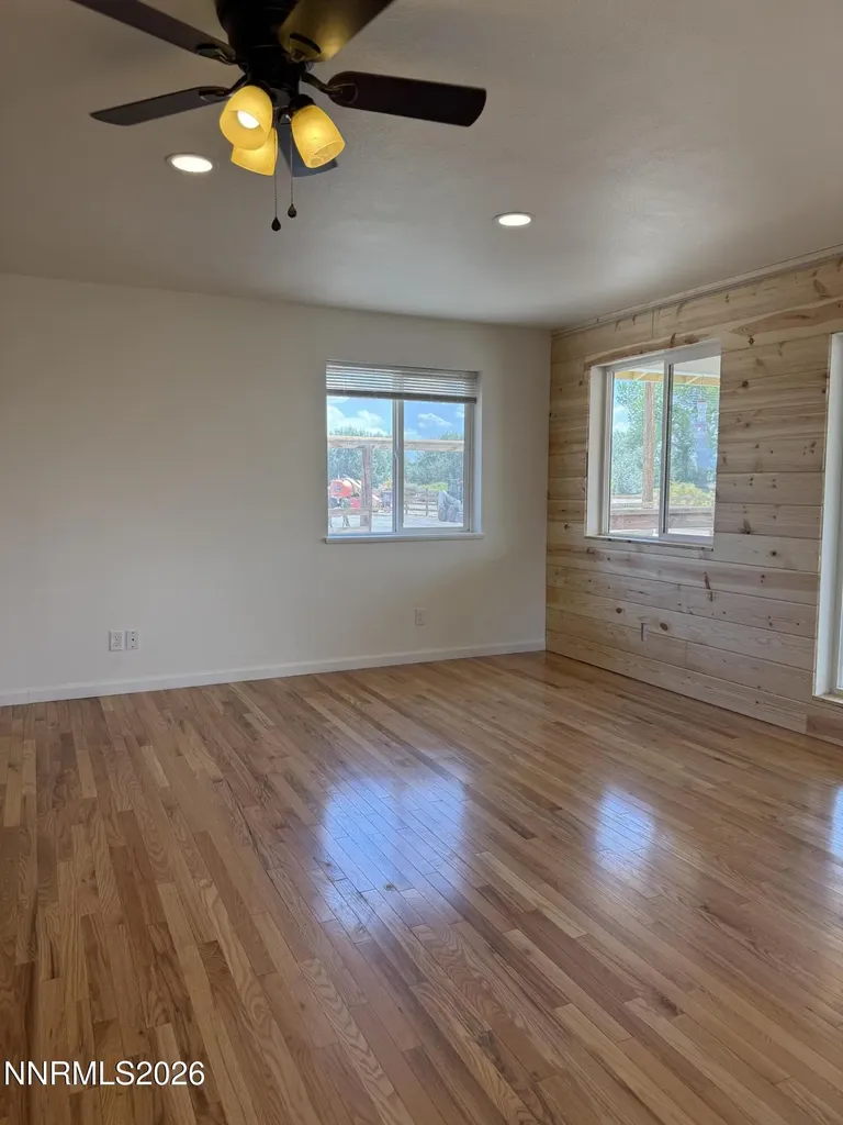 514 Oregon Yerington NV 89447