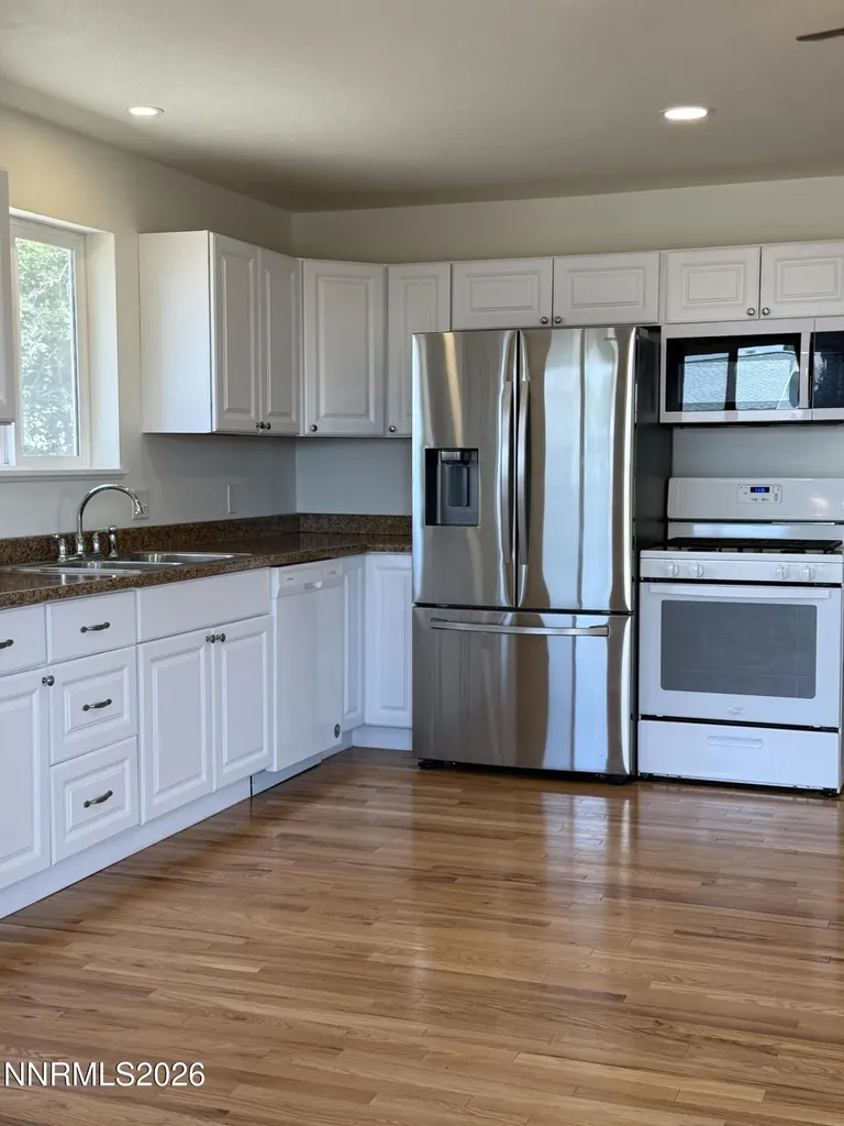 514 Oregon Yerington NV 89447