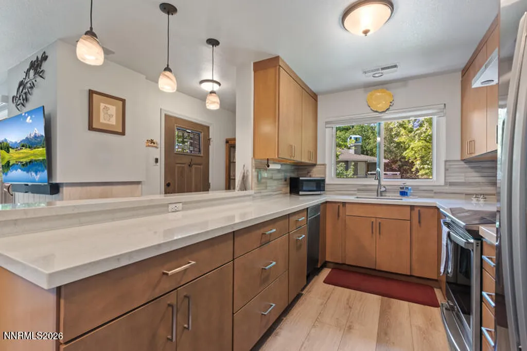 3199 Oakshire Reno NV 89509