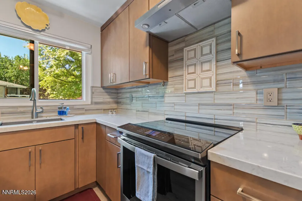 3199 Oakshire Reno NV 89509