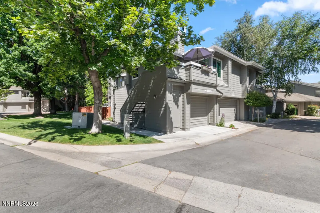 3199 Oakshire Reno NV 89509