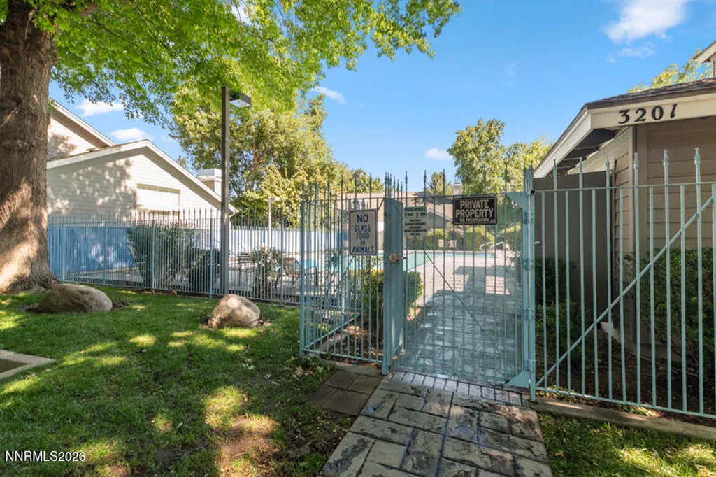 3199 Oakshire Reno NV 89509