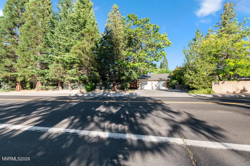 2370 Skyline Reno NV 89509